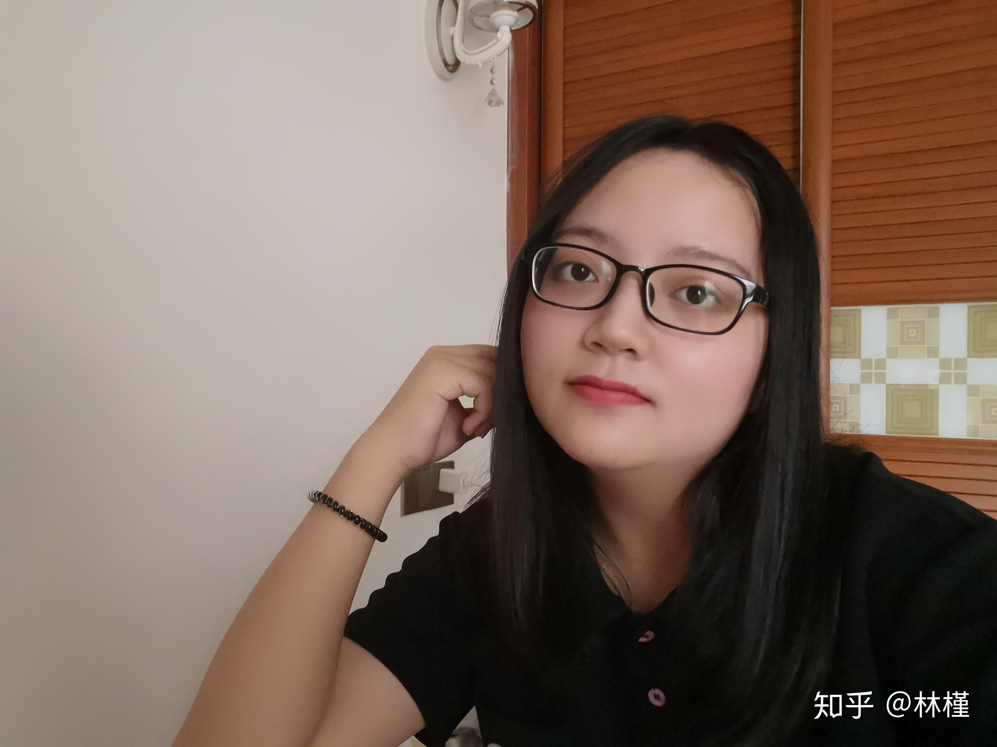发际线高额头也高的女生适合什么样的发型?内附大量明星参考图!