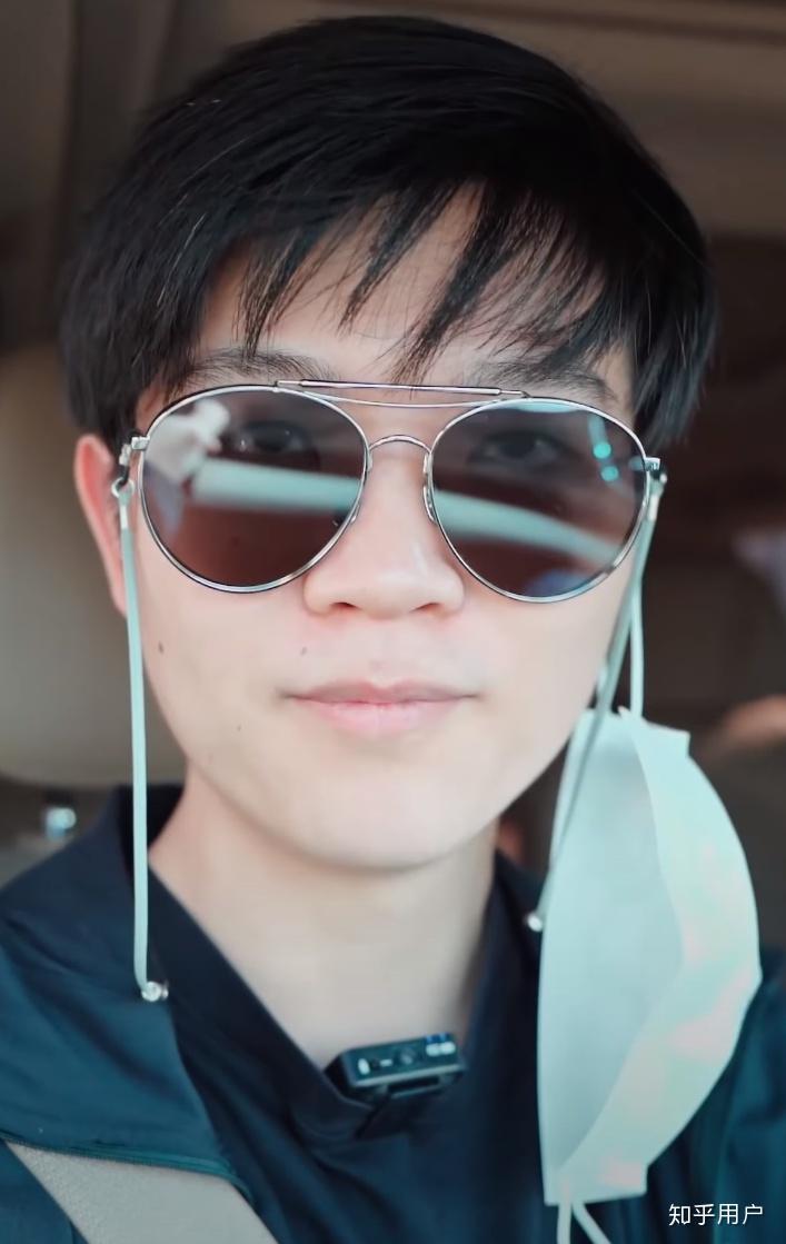 lks为什么一直戴墨镜? - 知乎