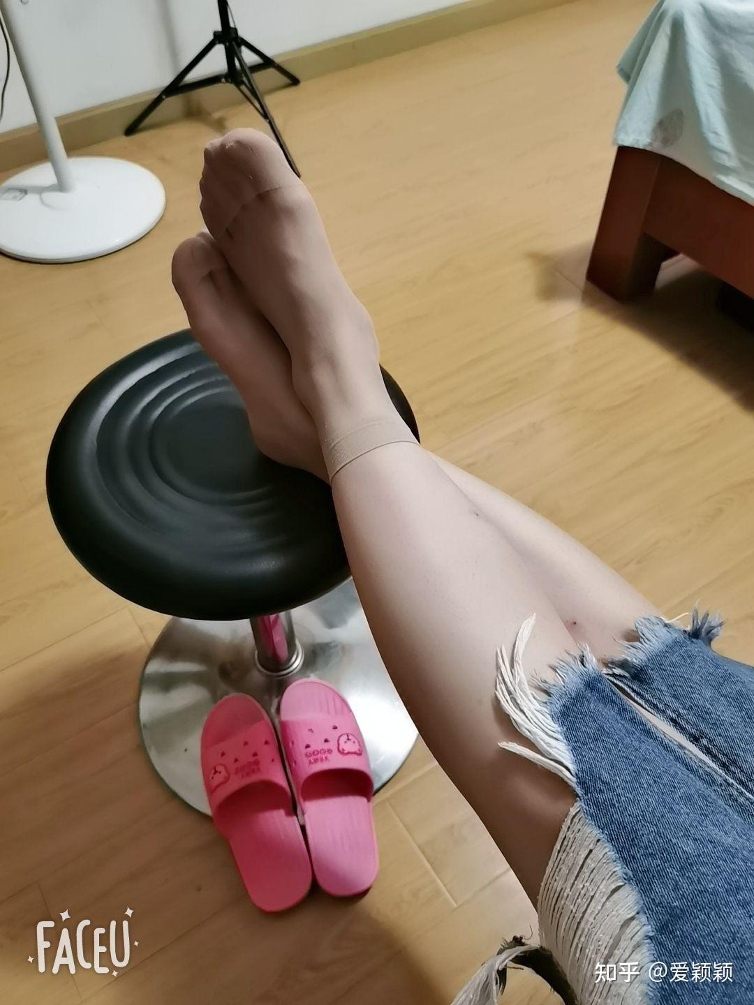 作为大学里的女孩子,你觉得短的肉丝袜土吗? - 知乎