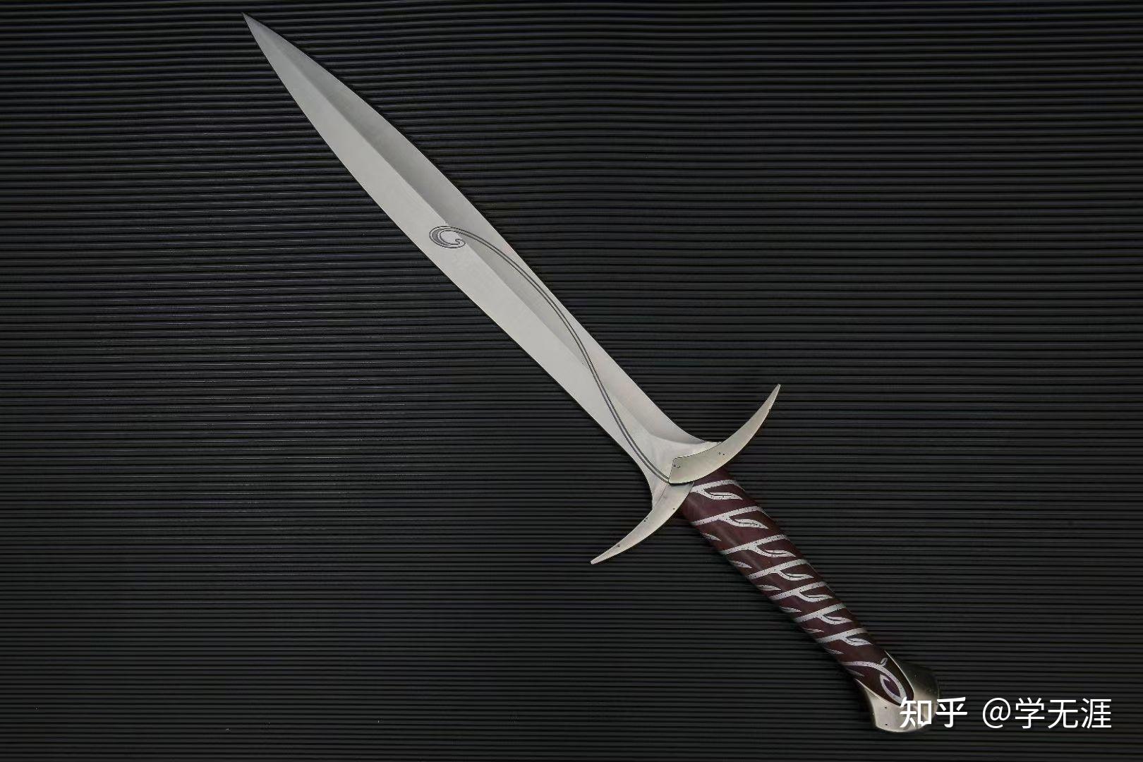 《霍比特人》中比尔博·巴金斯手中出自第一纪元高等精灵锻造的剑的