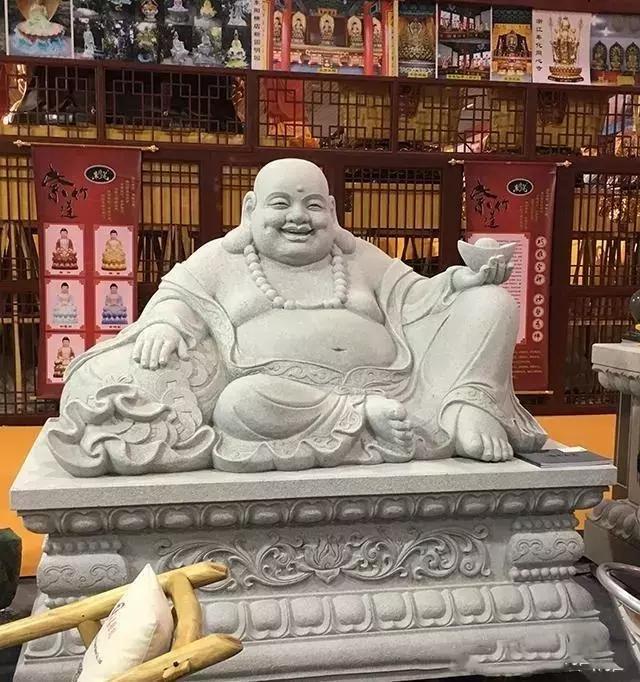 石雕弥勒佛，笑对人生81难 - 知乎