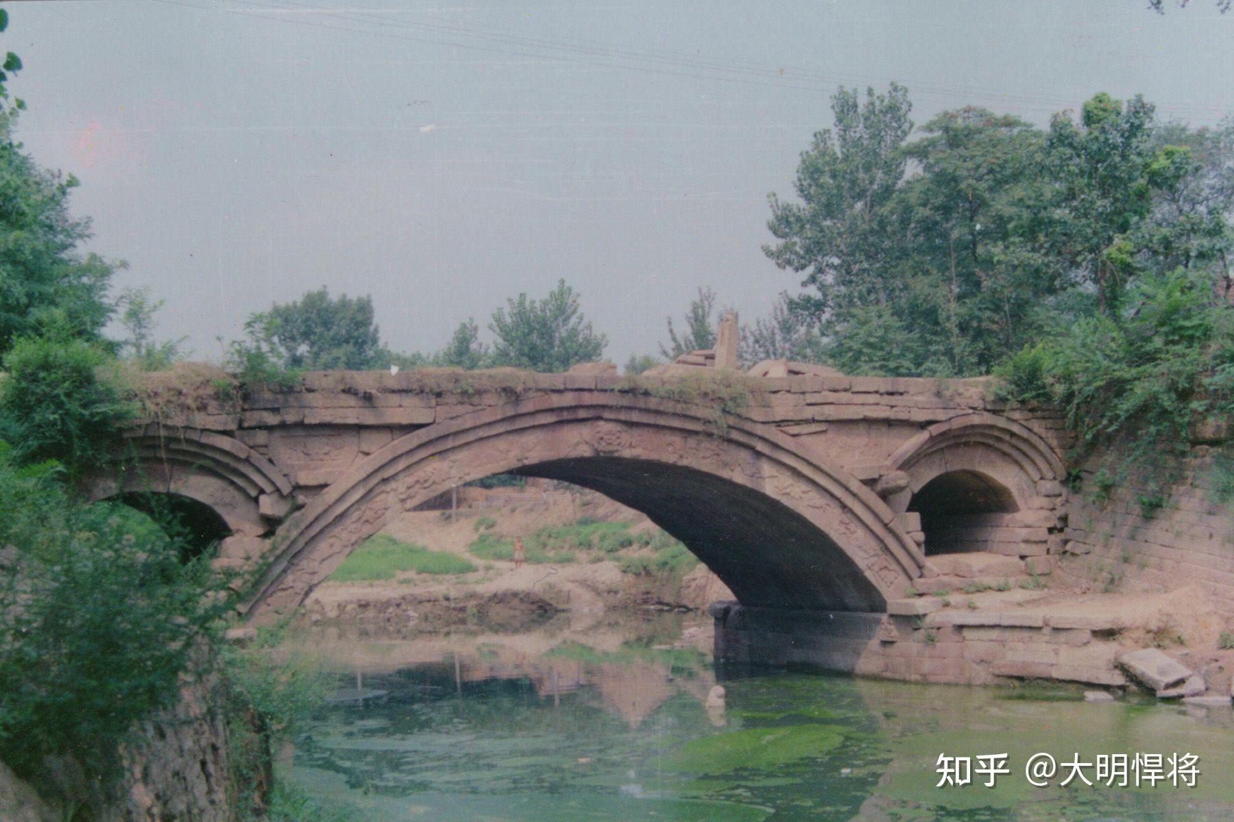 赵州桥是中国现存最早的石拱桥那外国的第一座石拱桥或拱桥又是哪座桥