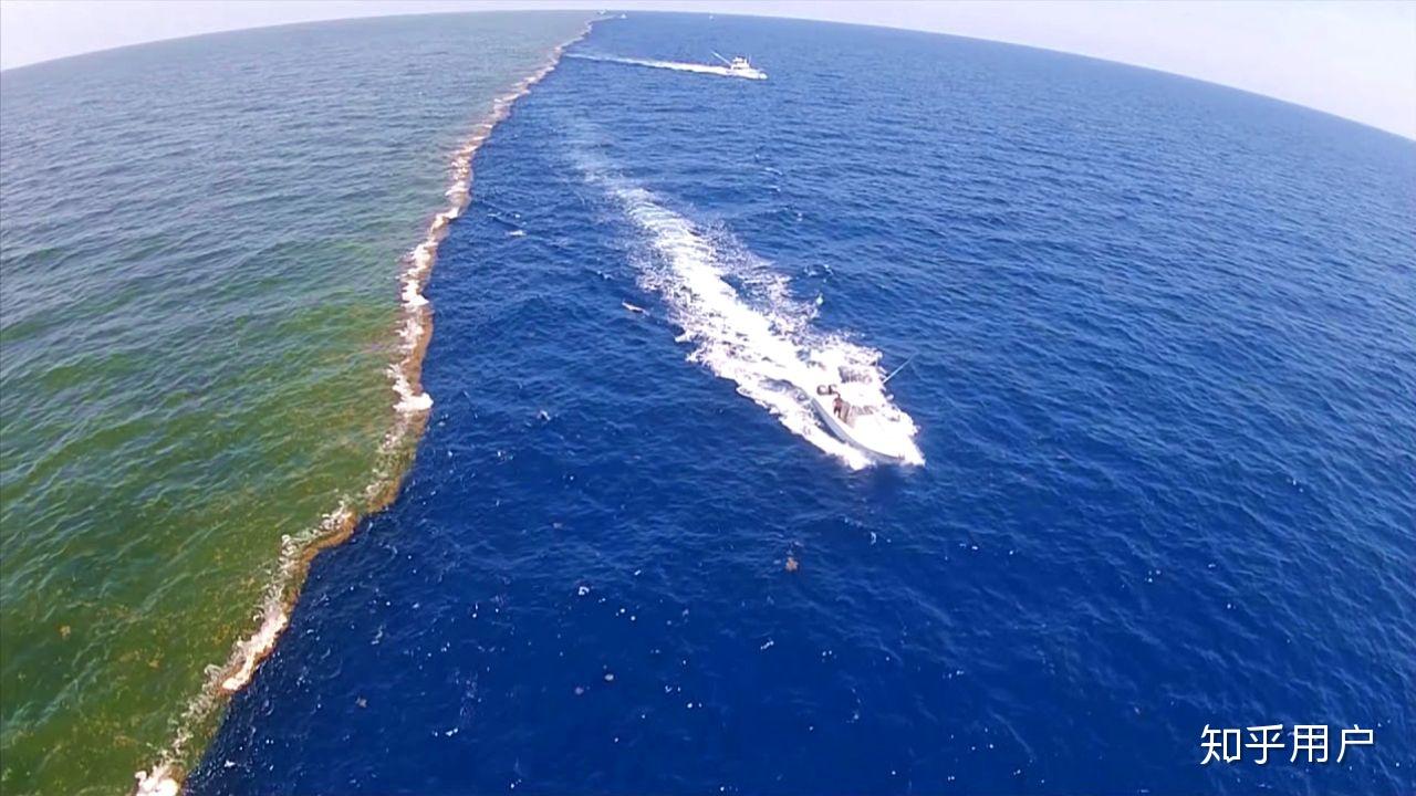 海水交汇处蓝绿分明永不融合的原因是什么? - 知乎