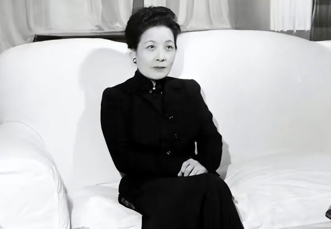 1994年孔令伟在台湾去世，宋美龄失声痛哭，野史称她为“私生女” - 知乎