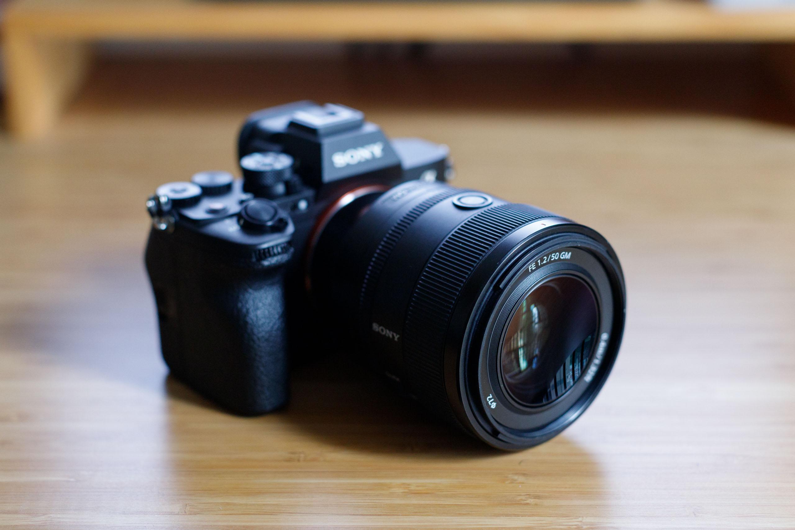 预算只够一个索尼头,是50 1.2还是2470gm2.8二代?