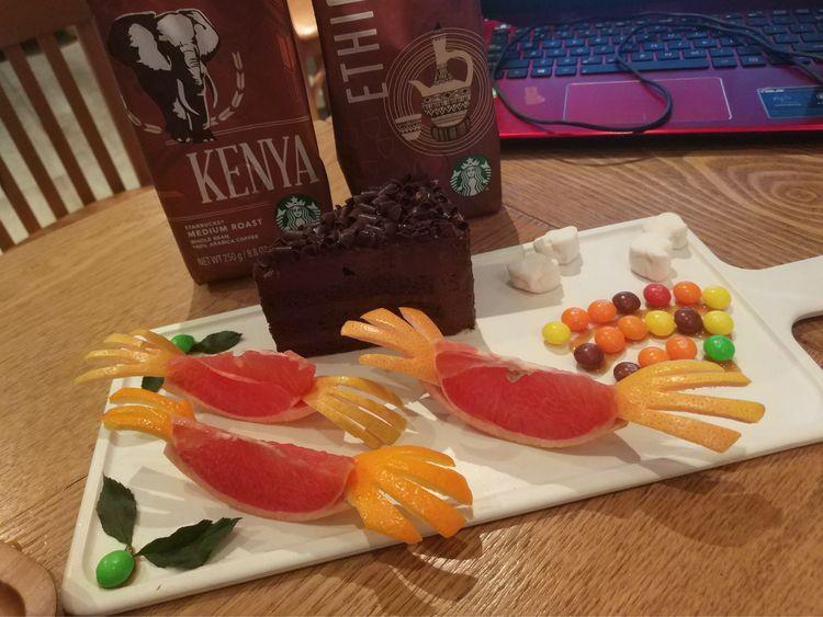请问有好看的星巴克咖啡大师认证的摆盘吗