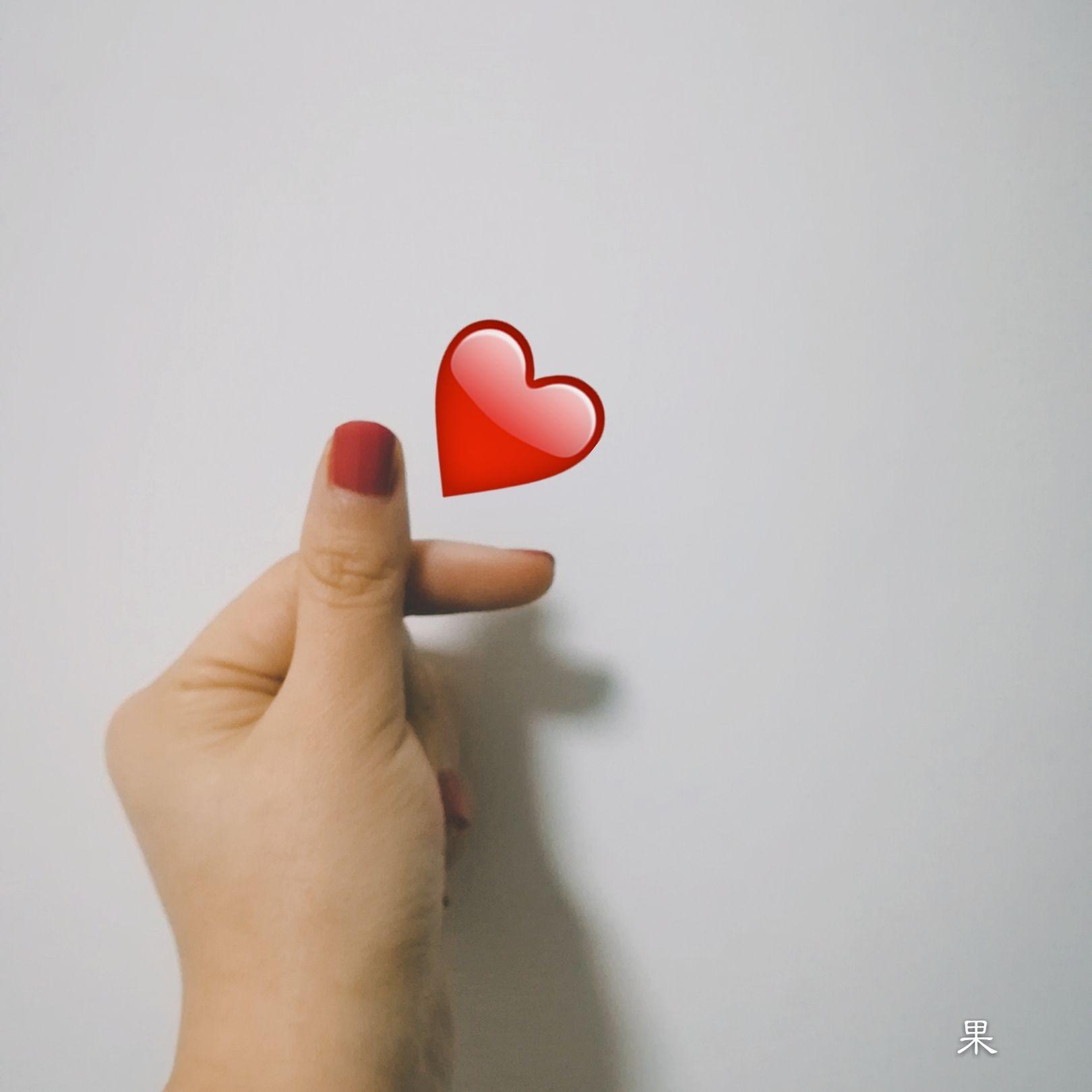 现在有什么流行的表达爱心的手势,除了之前的那个手指heart? 