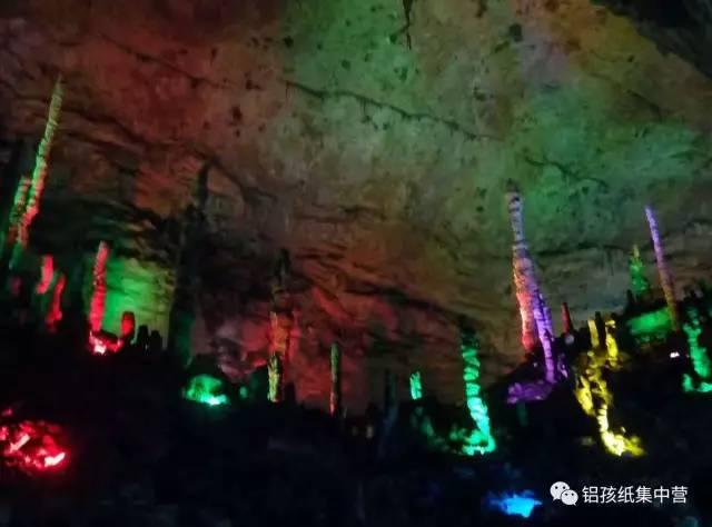 两个人从广东广州到湖南旅游要花多少钱?