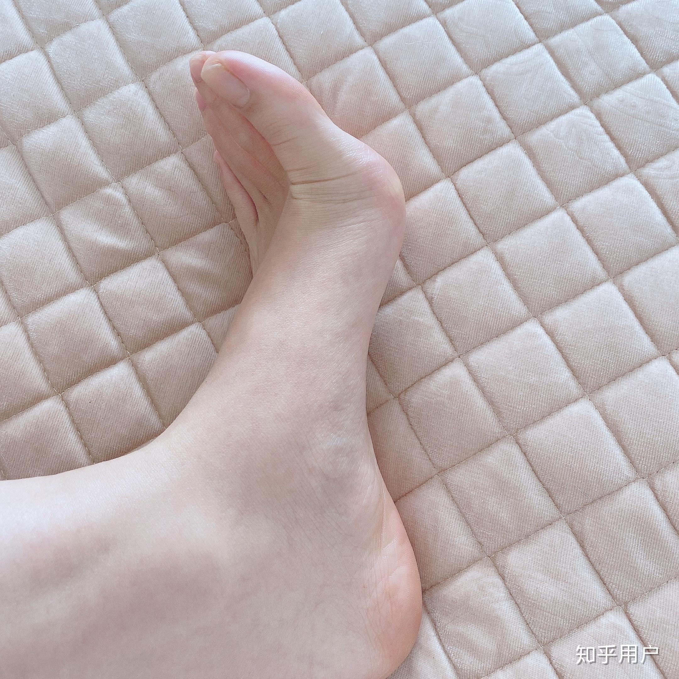 女孩子的脚趾很长是一种什么样的体验? - 知乎