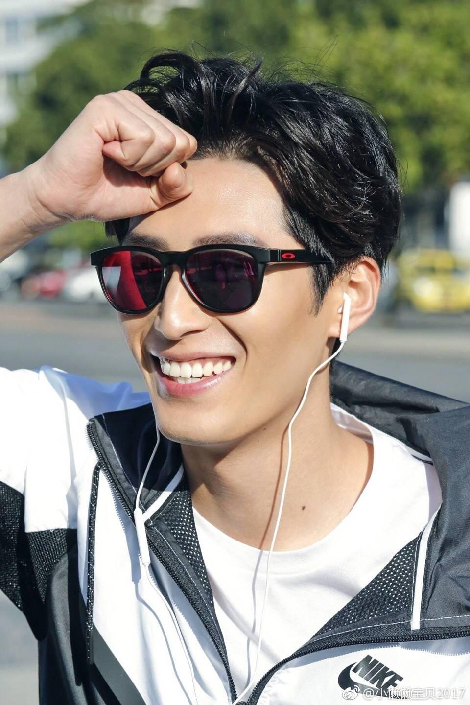 窦骁的美图或搞怪图有哪些?-窦骁帅照