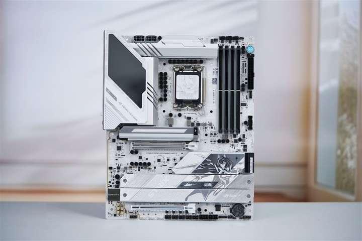 华硕ROG STRIX Z890-A GAMING WIFI S吹雪主板评测：300W性能释放，内存 