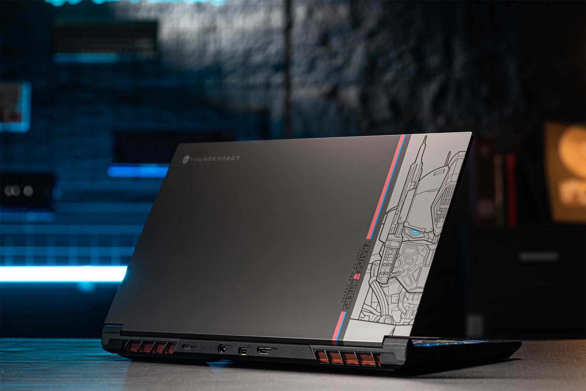 雷神推出911mt擎天柱2023变形金刚联名款游戏本该款产品有何亮点