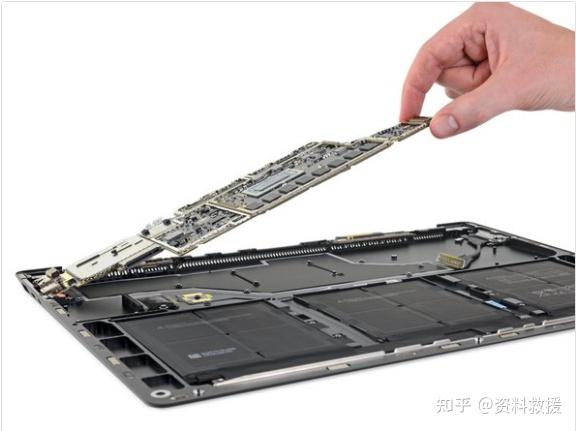 surfacelaptop3拆解时怎么断开主板与电池的连接