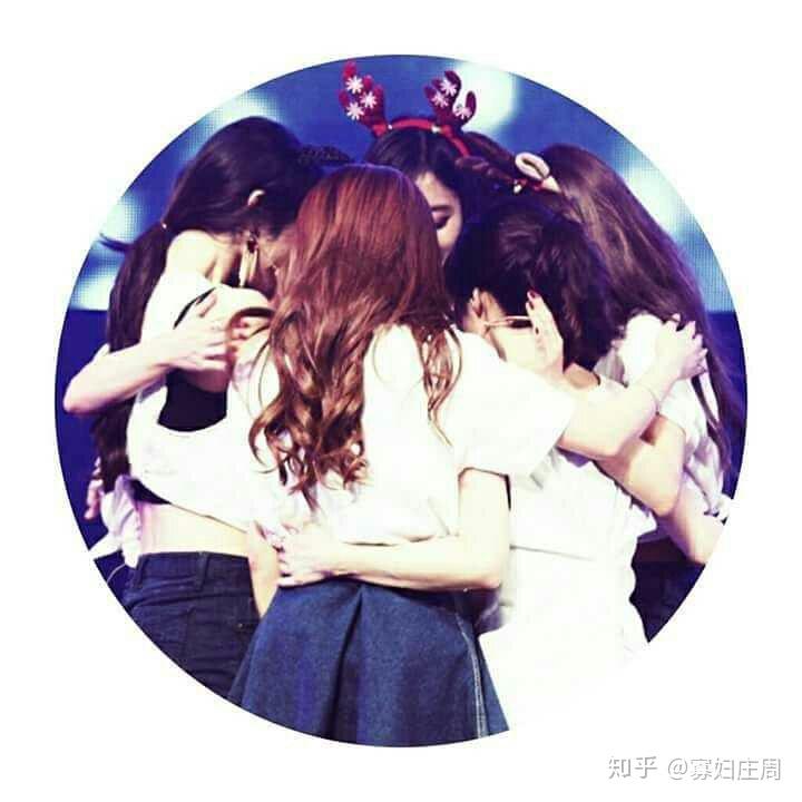 tara里你吃谁的颜