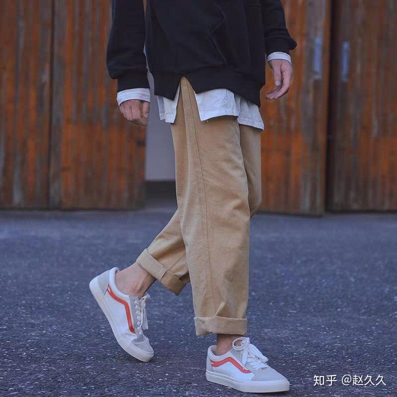 穿绿色工装裤配什么样的鞋子