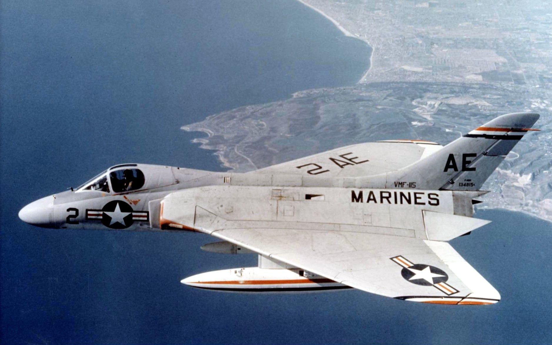 f4f跟f4u战斗机的编号有什么联系吗?为什么f4u不用一个新的编号?