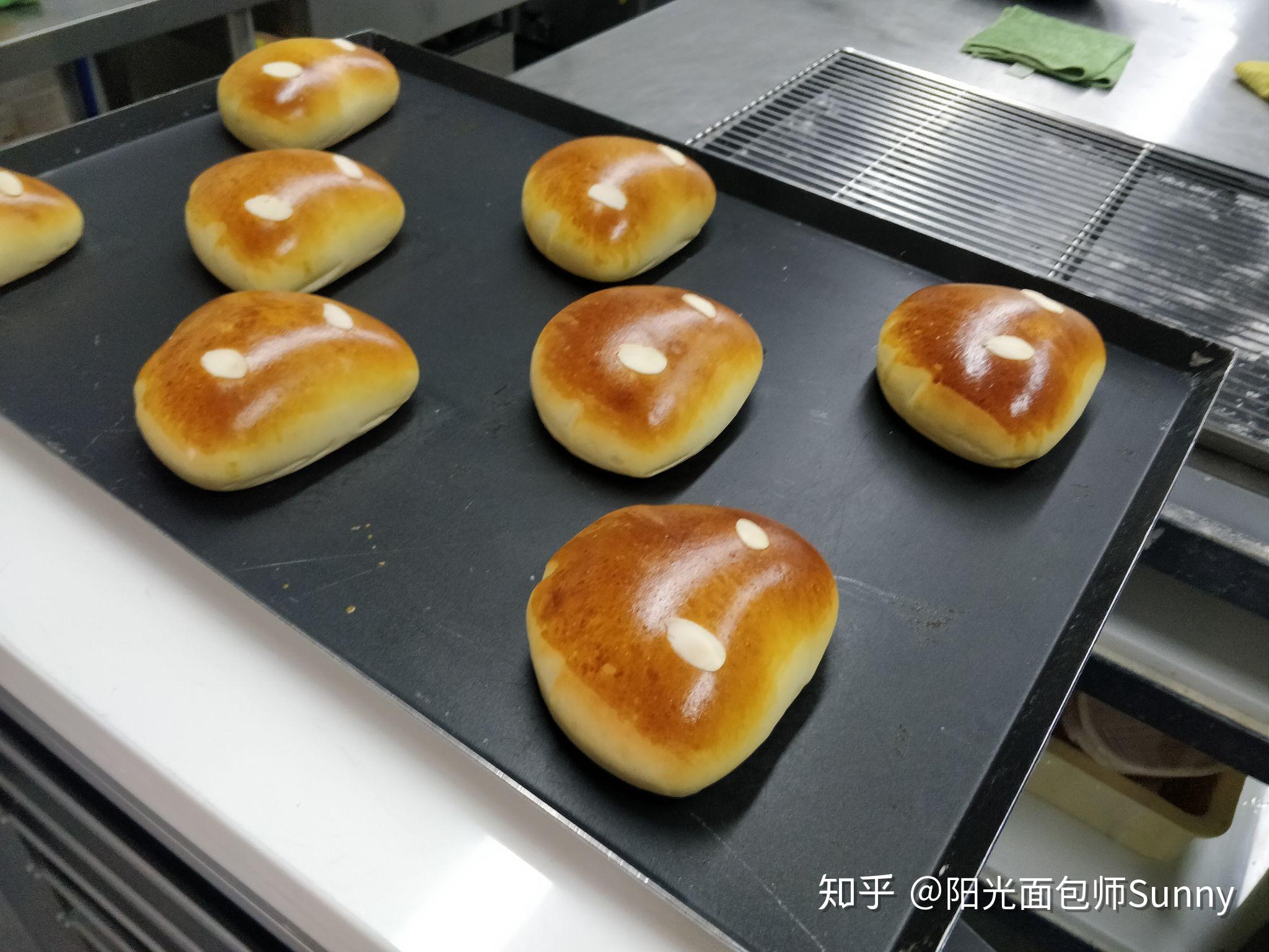 【图集】00后面包烘焙师想教会更多人做面包-吉网（中国吉林网）
