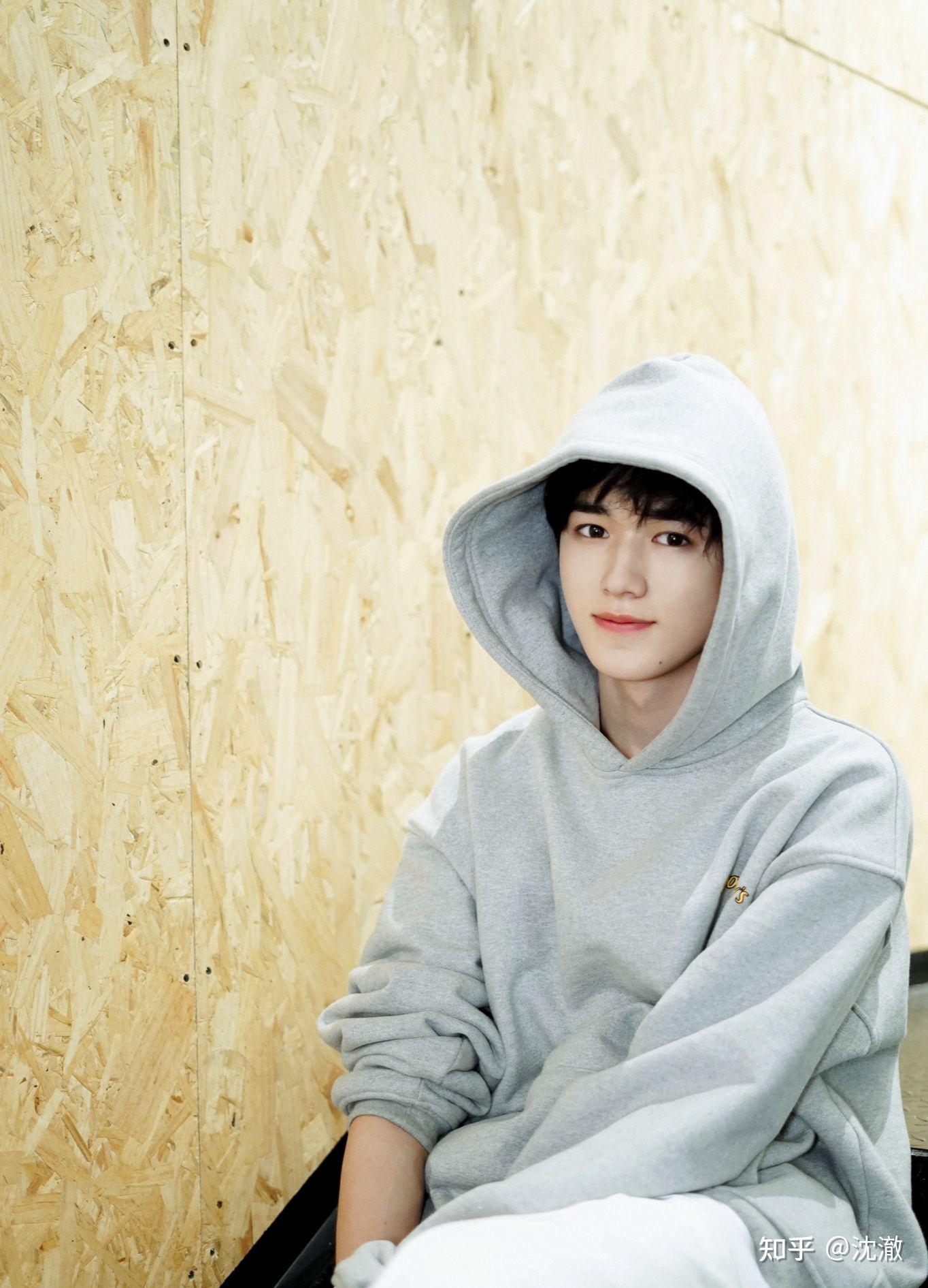 姐妹们有没有关于宋亚轩的绝美高清图啊?(tnt的也可以哦)? - 知乎