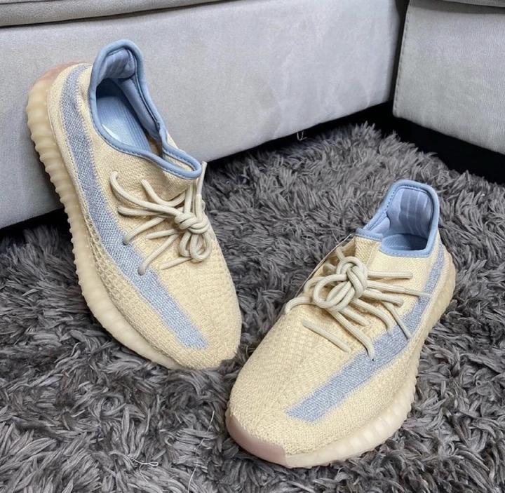 这双椰子还不帅？快来陪跑！YEEZY 350 V2 “奶油”登记开启！ - 知乎