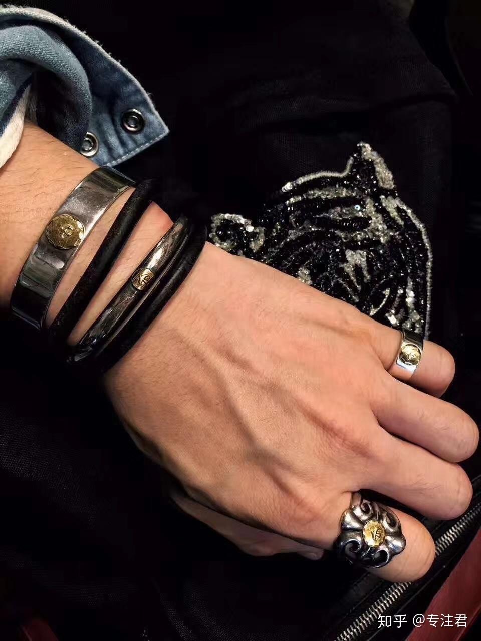 高桥吾郎皮手环大概多少钱