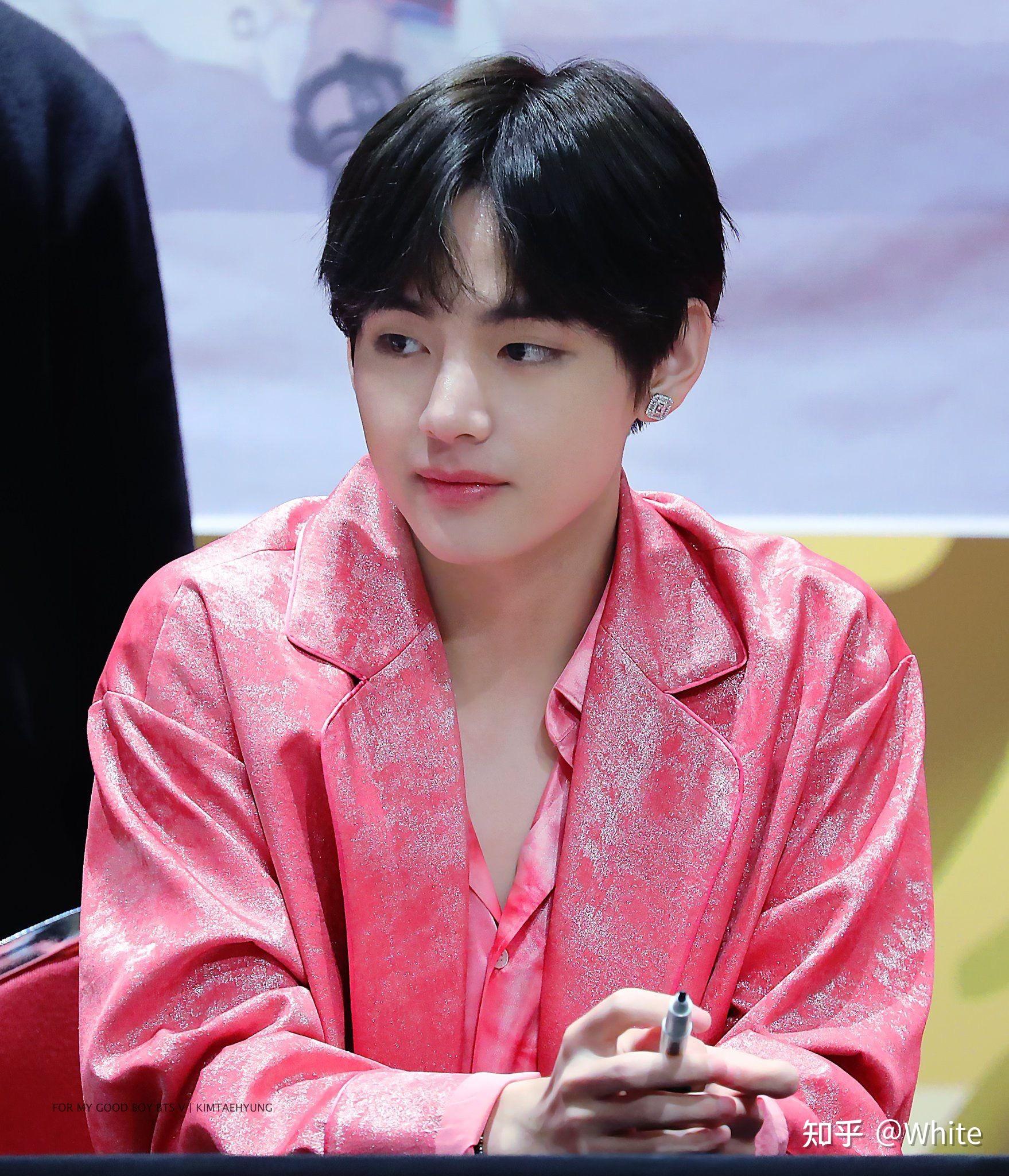 超级喜欢黑发金泰亨,大家可以分享一些没有水印的图片吗?收藏? - 知乎