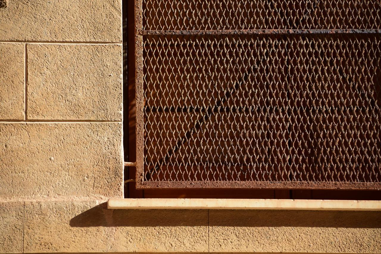 2. 涂抹酒精除膜