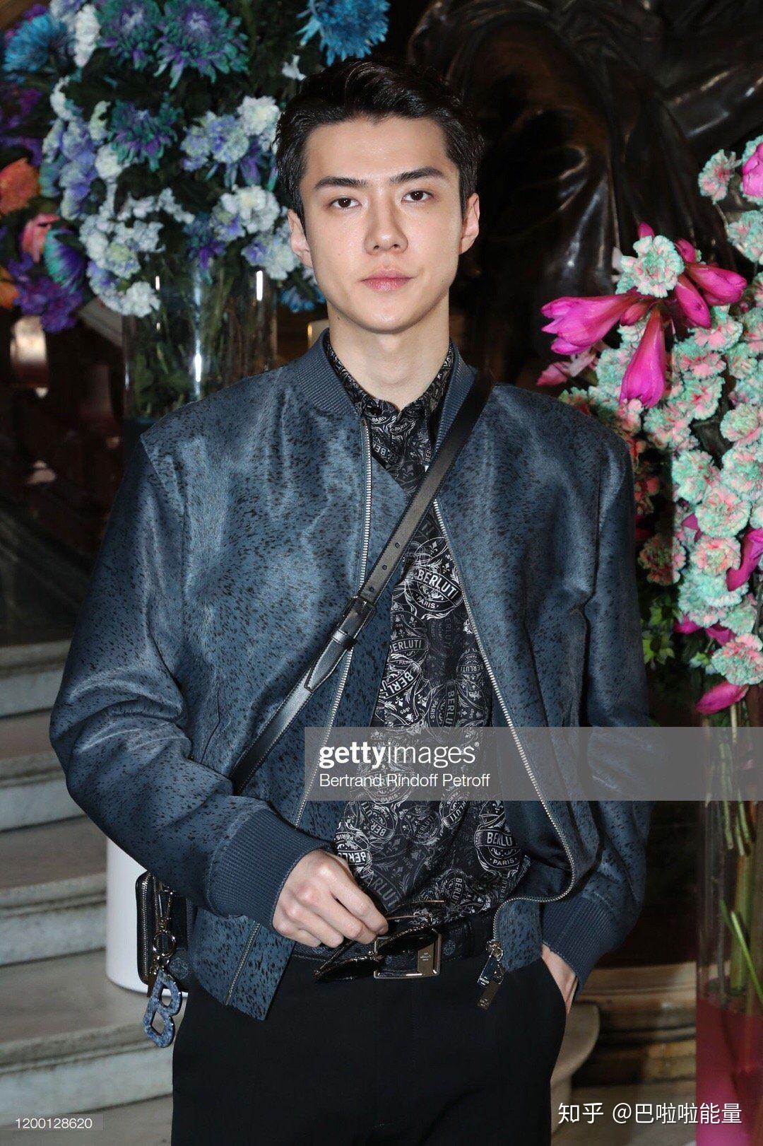 吴世勋是长残了吗…感觉脸越来越宽了,而且地包天也更明显了? - 知乎