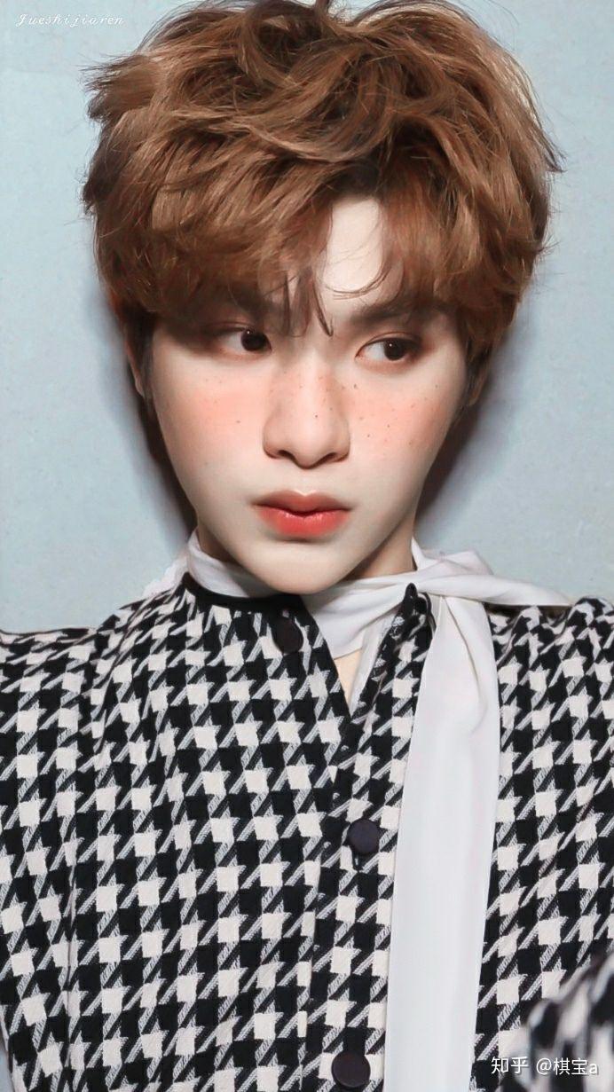 为什么我觉得黄明昊越长越丑了?