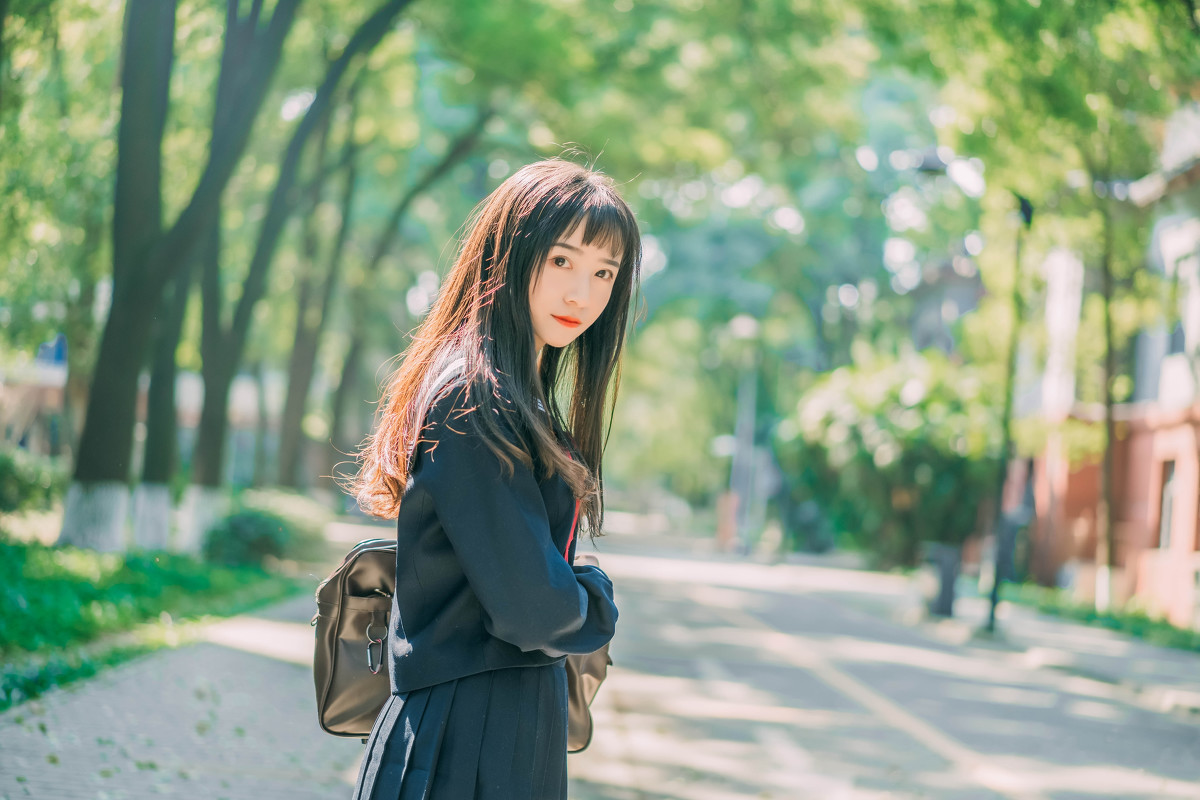 jk 制服适合什么样的发型? - 知乎