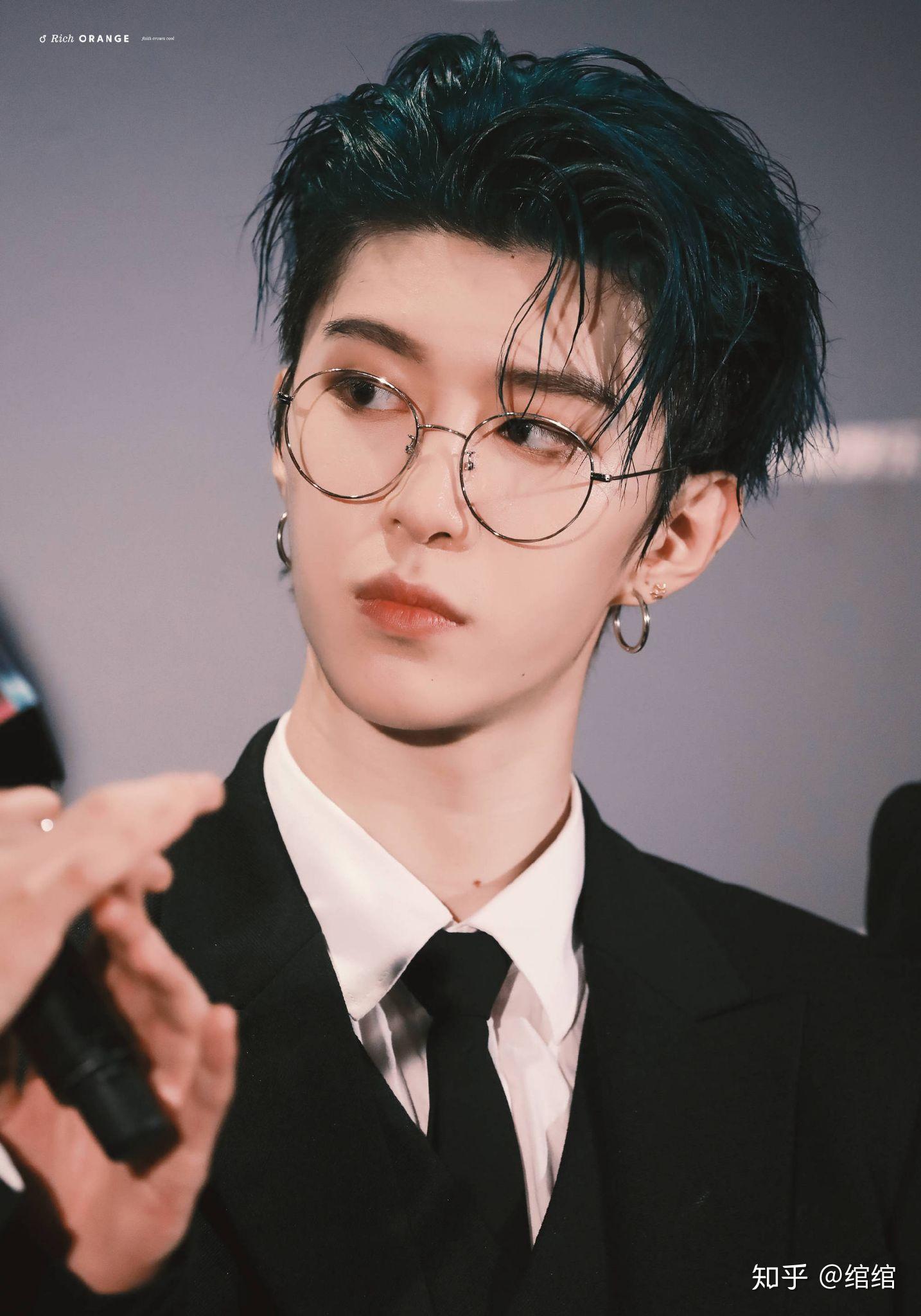 范丞丞有没有惊为天人的帅气壁纸和出圈神图? - 知乎