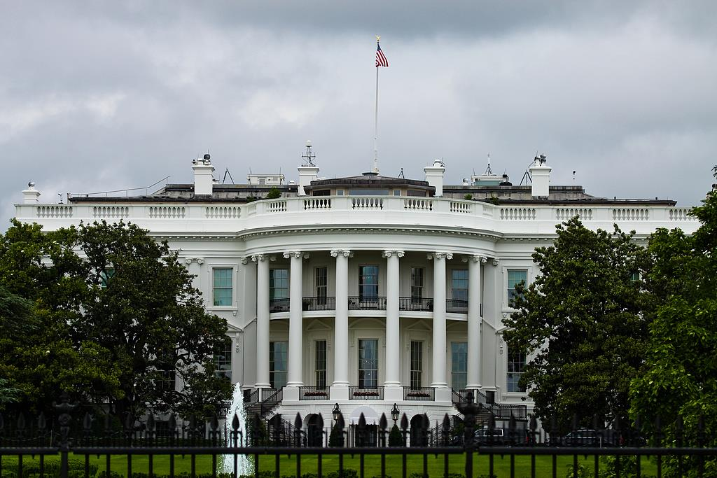 美方被曝正酝酿对伊朗「最后一击」，包括动用地面部队、拦截石油运输等，可信度有多高？谈判为何难有进展？