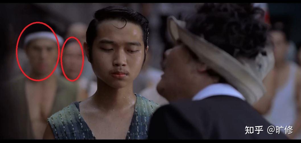 电影功夫中斧头帮老二到底是被谁打残扔进桶里的