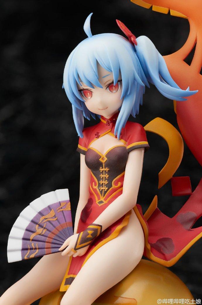 如何评价哔哩哔哩新推出的2017年2233娘拜年祭限定手办质量细节方面的