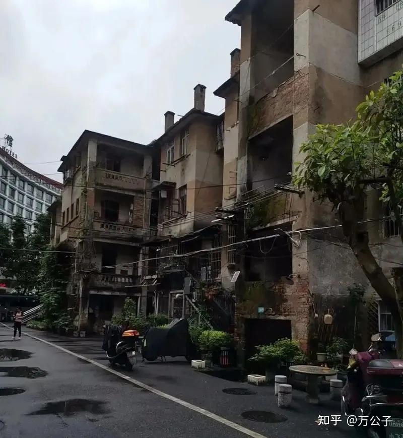 “全面拆迁”开始?已明确,2025年有4类房子将纳入“拆迁范围” - 知乎