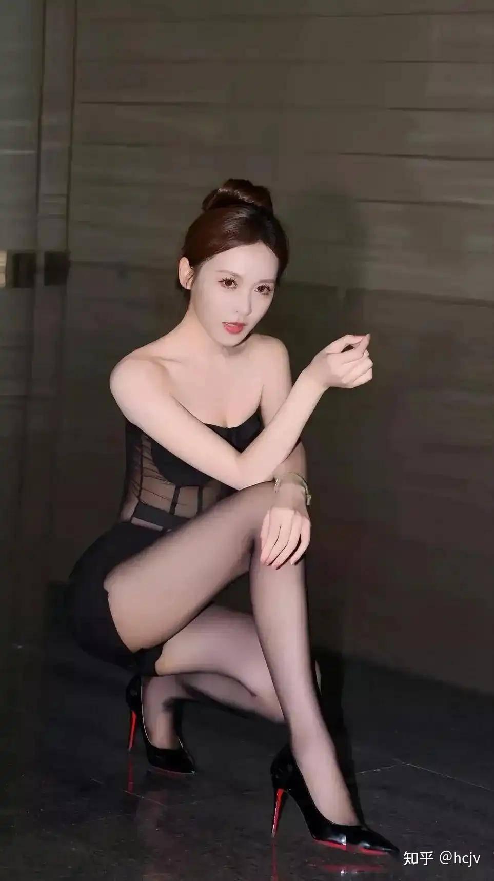 ��������176cm������50kg����һλ���Ľ�С��������������Ů��ģ��  ��Ȧ���˳ƺ���Ϊ���ø硱����Ϊ���Ը�ˬ�ʡ�ֱ�ʣ������ദʮ����Ǣ��