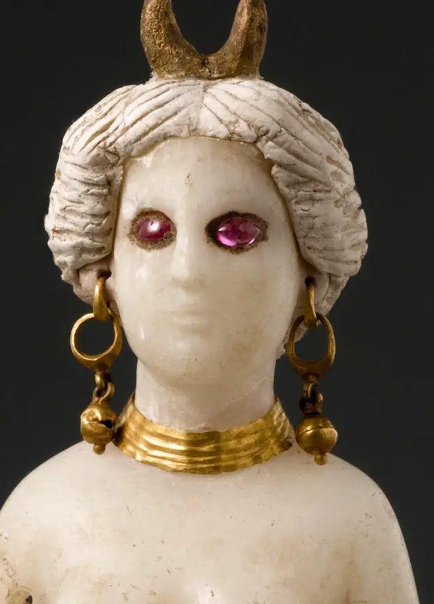 为什么总觉得红山文化女神像看起来这么邪恶? - 知乎