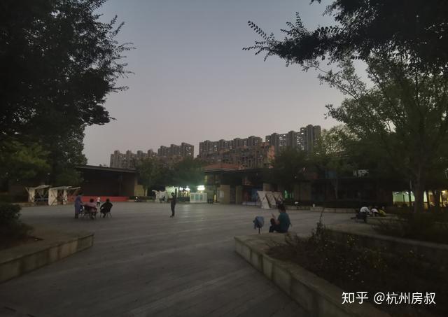 绿城大盘桃源小镇,能否在闲林翻身战中崛起?| 房叔说No.102 - 知乎