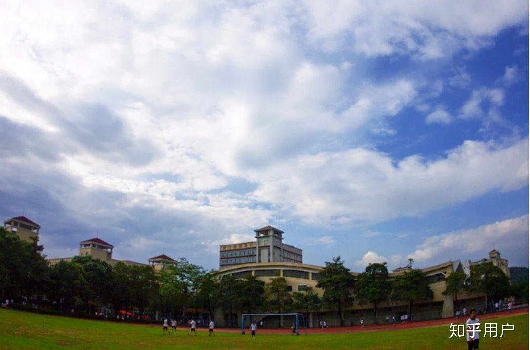 在东莞市光明中学高中部就读是什么样的体验