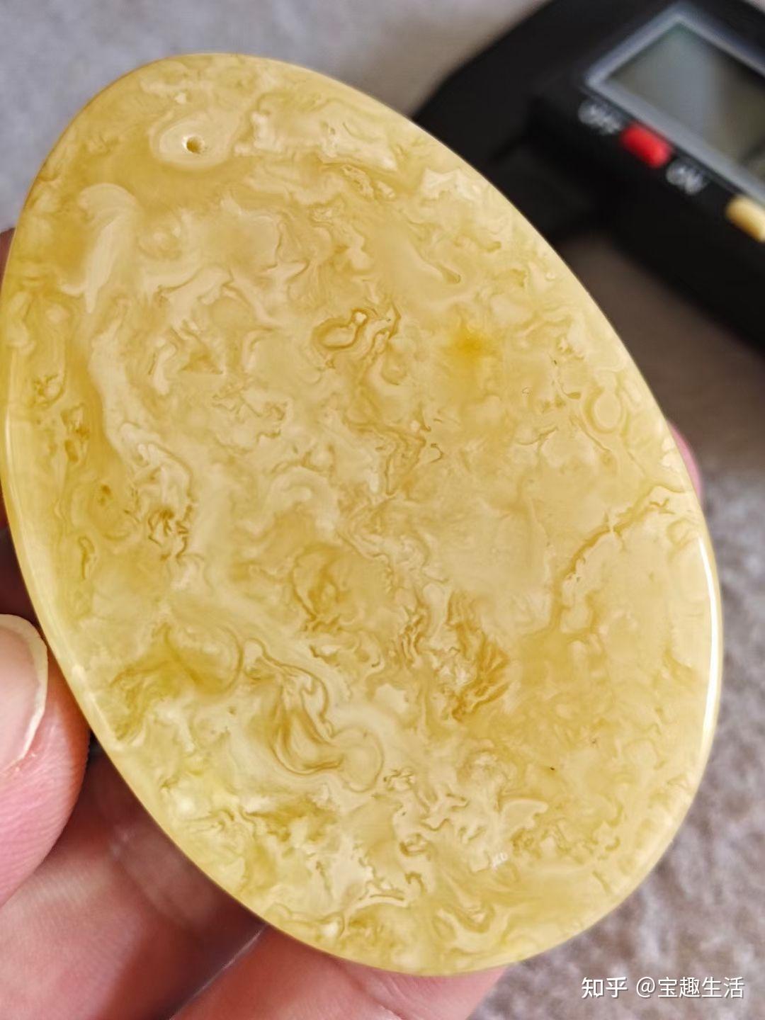 请大家帮忙看一下,这串蜜蜡手串是纯天然的原矿蜜蜡吗? - 知乎