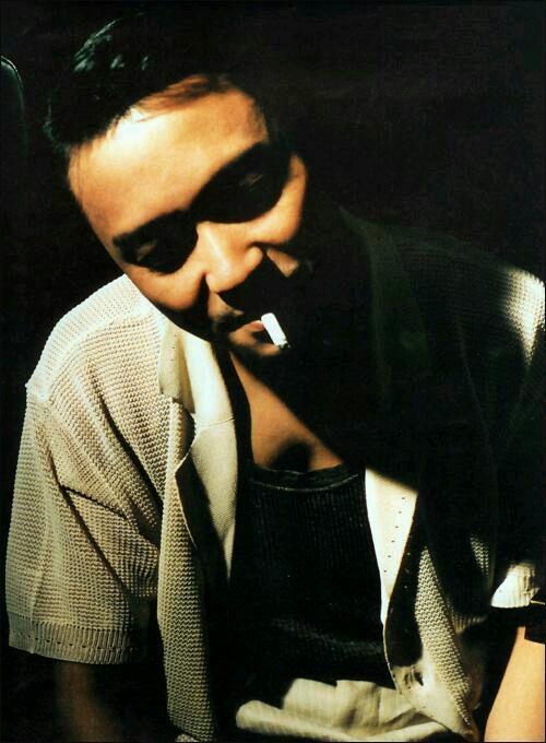 有没有张国荣吸烟的照片求图