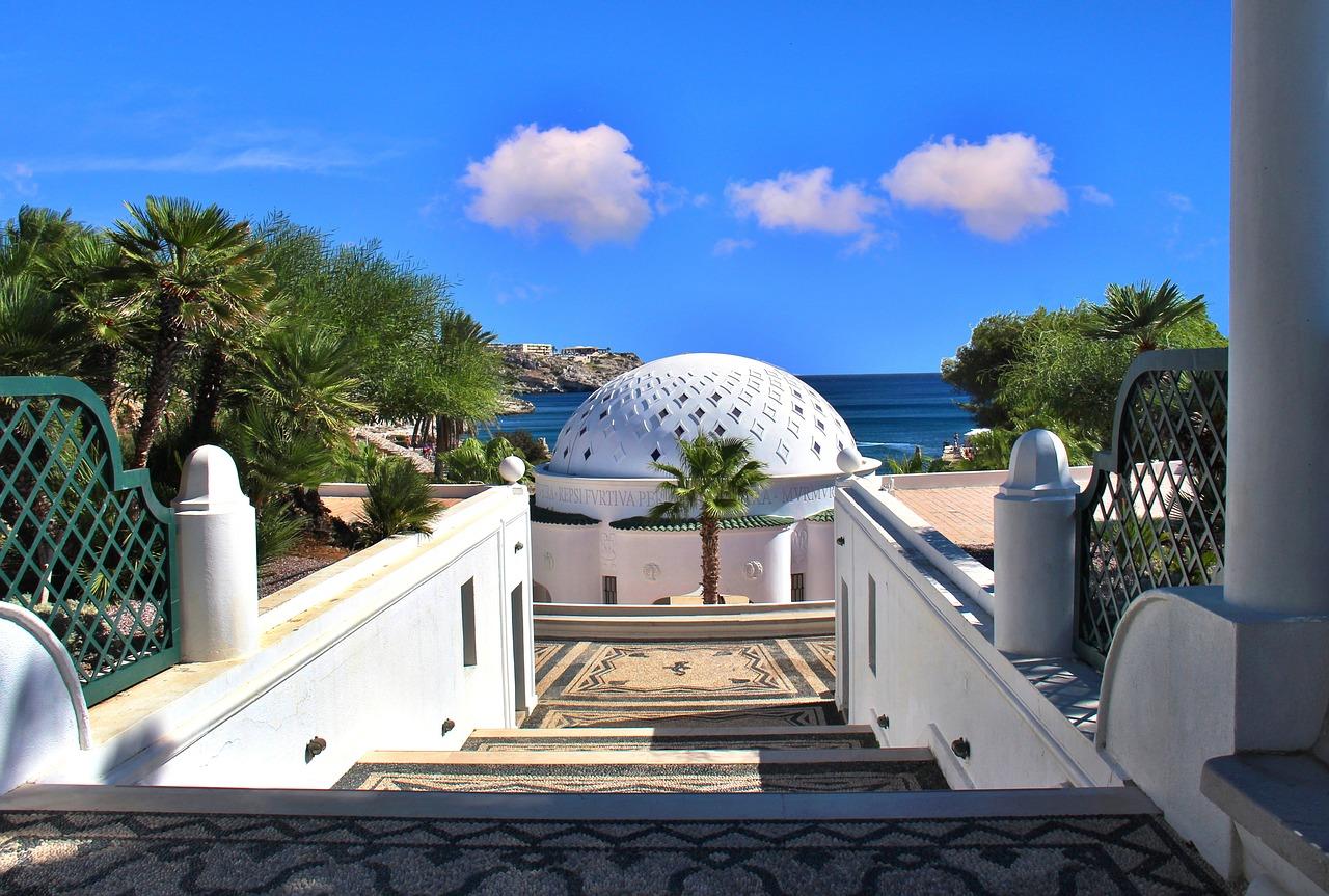 圣堤亚纳怎么读