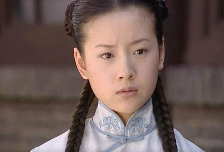 《金粉世家》同是搞钱,玉芬就能坦荡荡,冷清秋就是触犯家法?