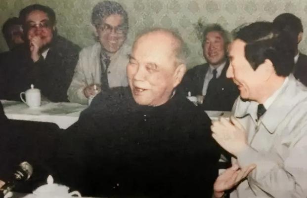 姚依林:曾反对“两个凡是”,儿子官至副部级,女婿是正国级干部 - 知乎
