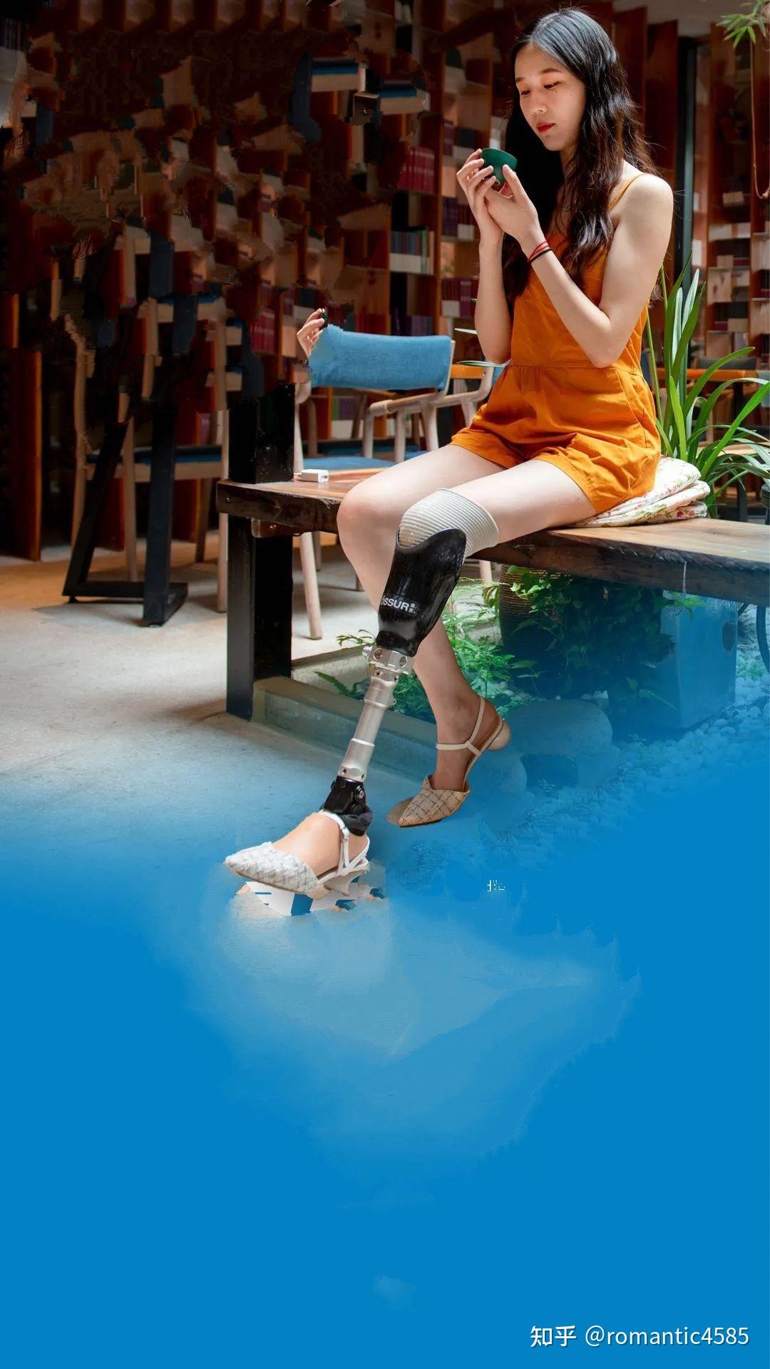 拆弹专家2里刘德华那种假肢多少钱?