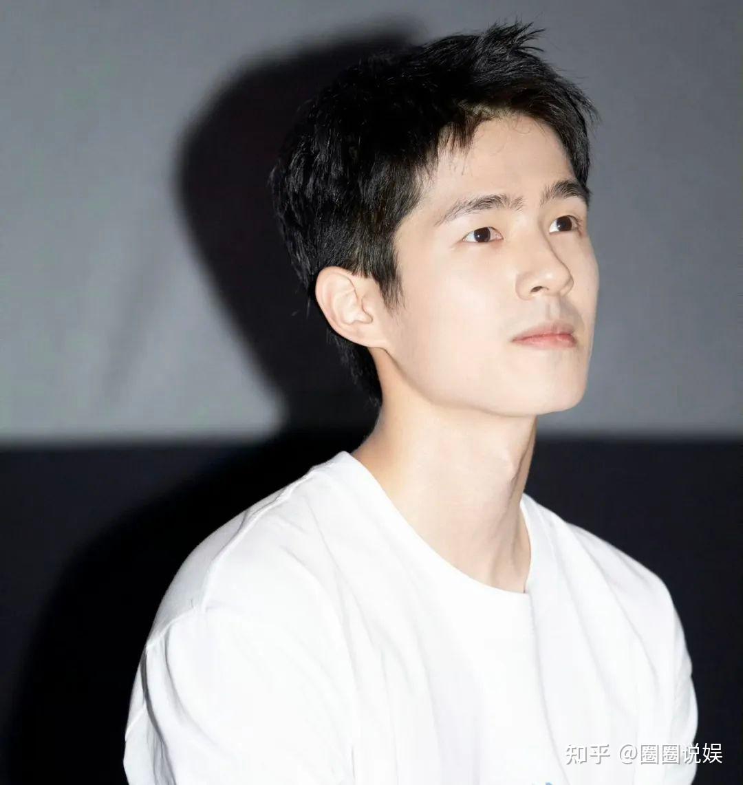 为什么网友都不喜欢(嘲讽)周冬雨和刘昊然的恋情?