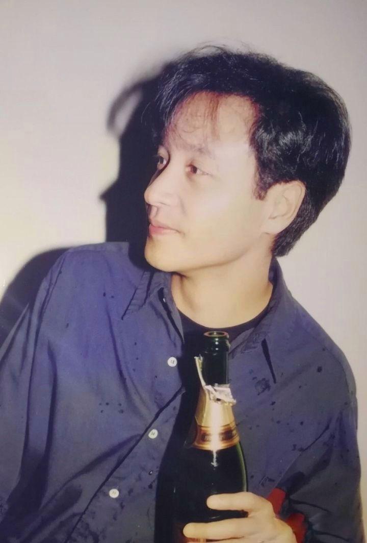 张国荣有哪些适合洗出来的照片? - 知乎