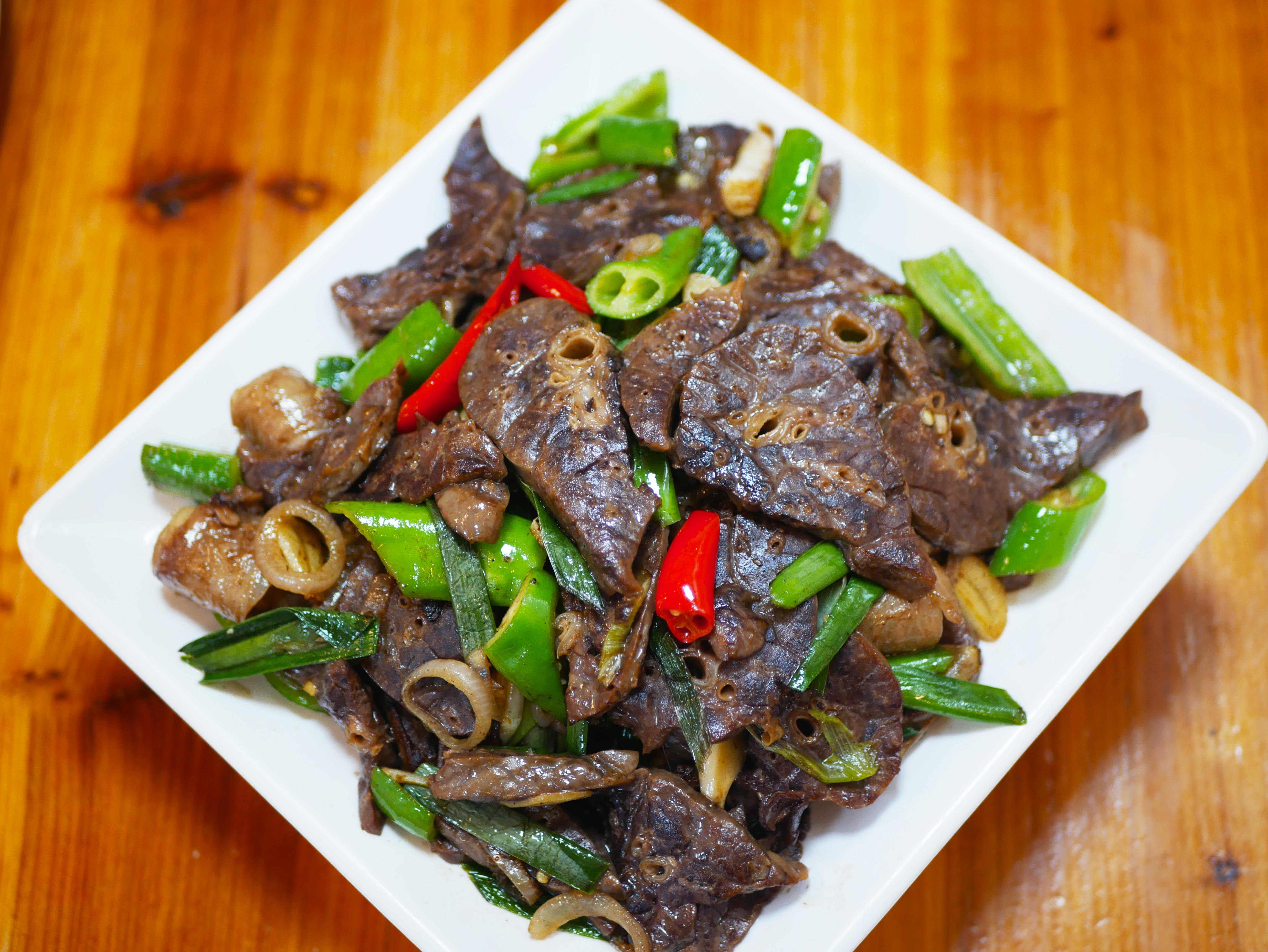 大厨分享爆炒猪肺的市井做法爽口鲜香做法干净又卫生