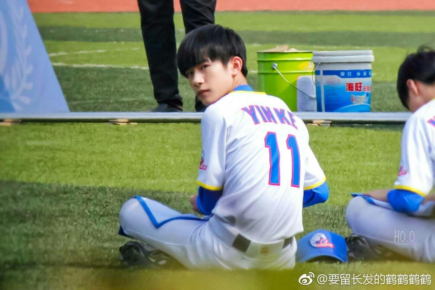 如何评价我们的少年时代里易烊千玺的哭戏