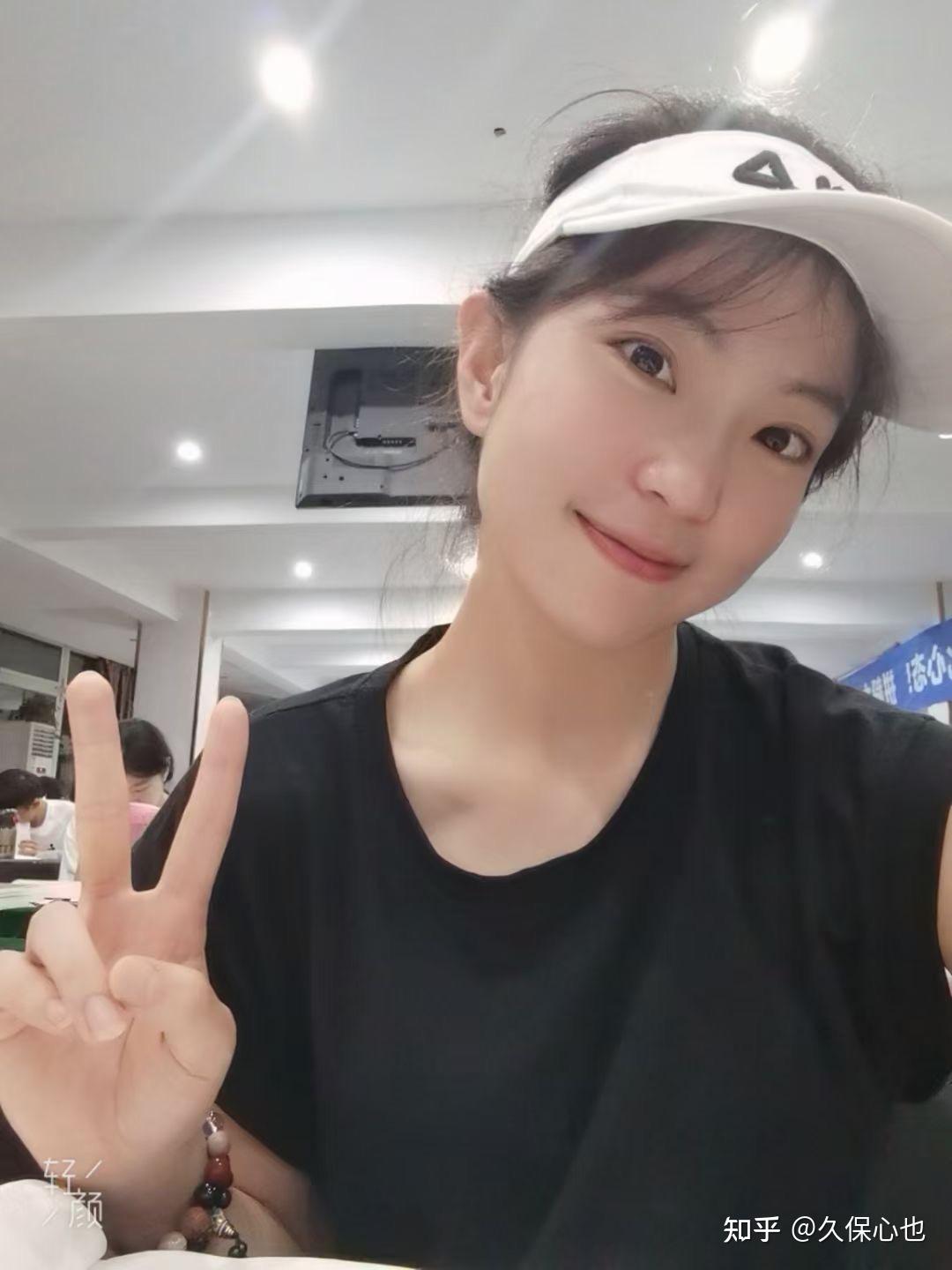 有一个超级漂亮的女朋友是一种什么体验