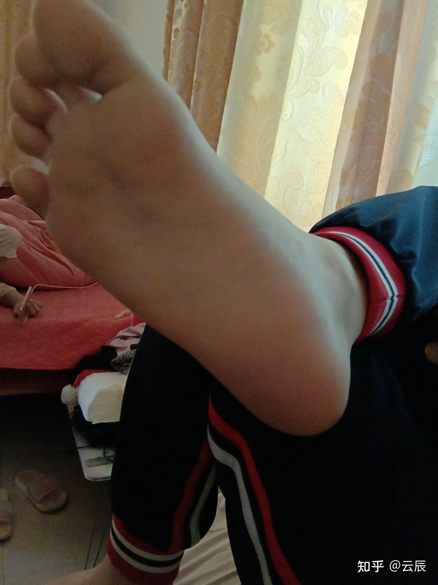 男生的脚可以好看到什么样子